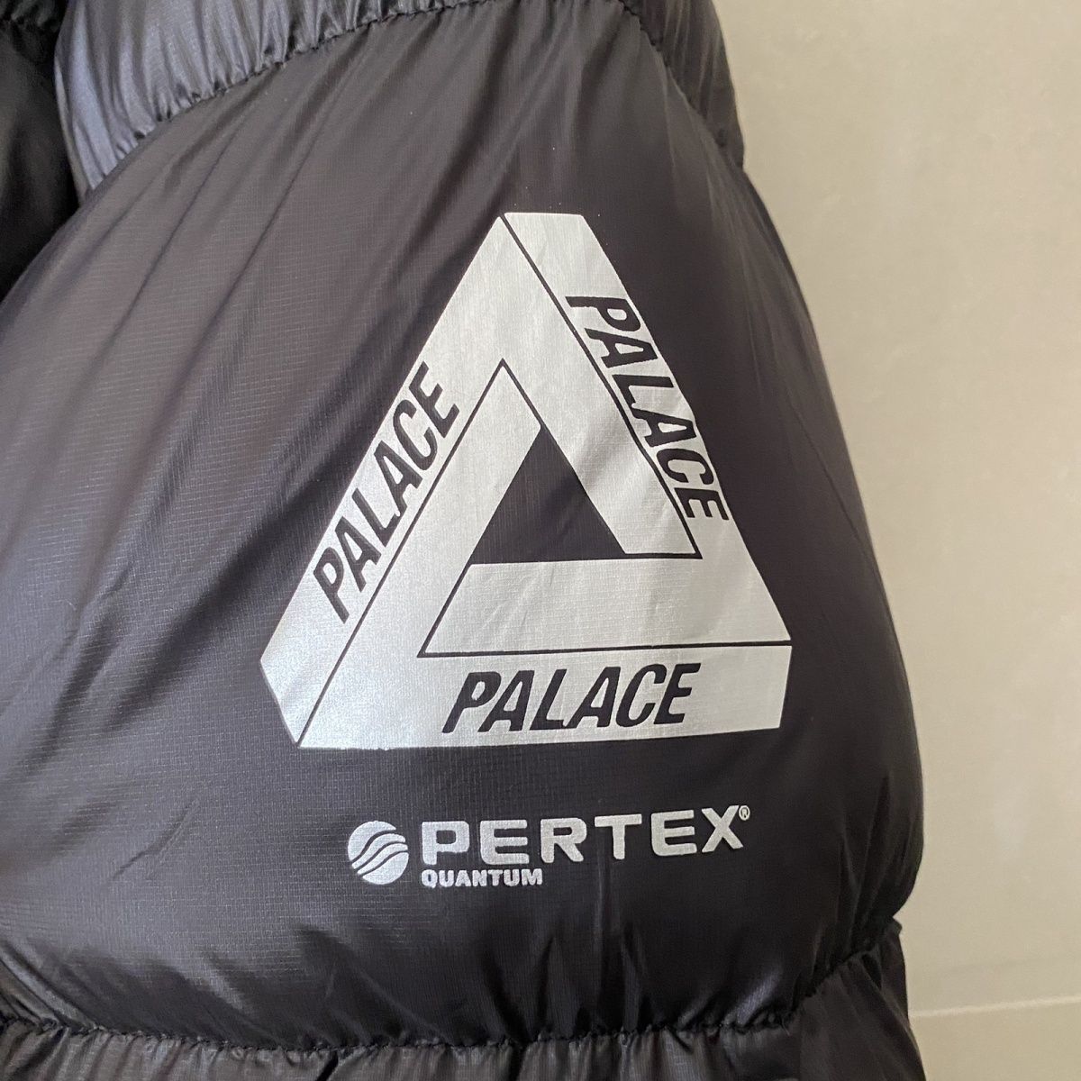 PALACE puffer jacket